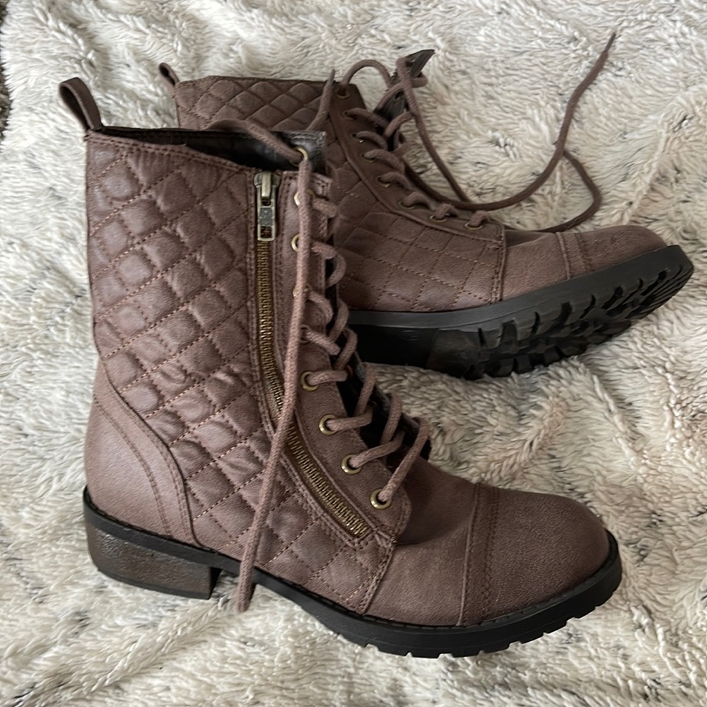 Cute brown boots like new